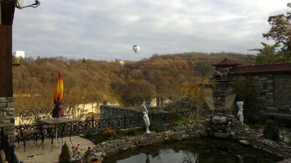 Guesthouse Grand Canyon Kamianets Podilskyi Bagian luar foto