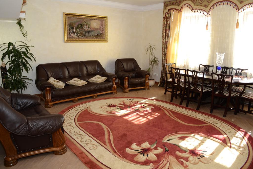 Guesthouse Grand Canyon Kamianets Podilskyi Bagian luar foto